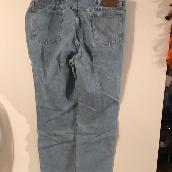 Men’s wrangler jeans 40x32 - Picture 2 of 4